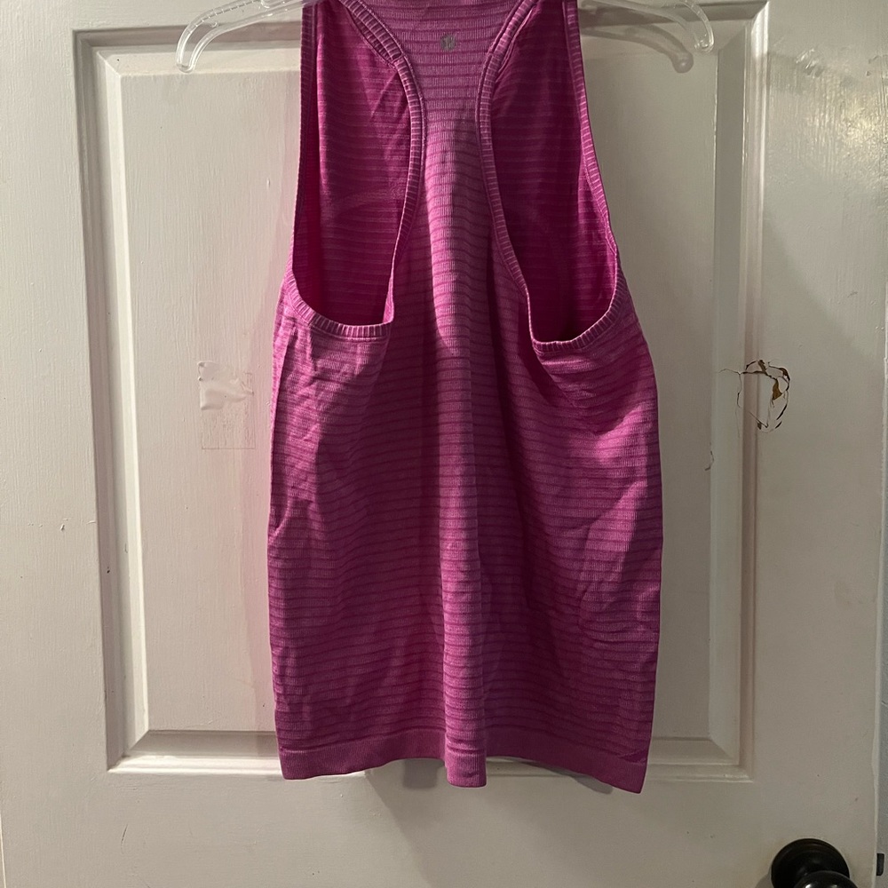 Lululemon top - Picture 2 of 2